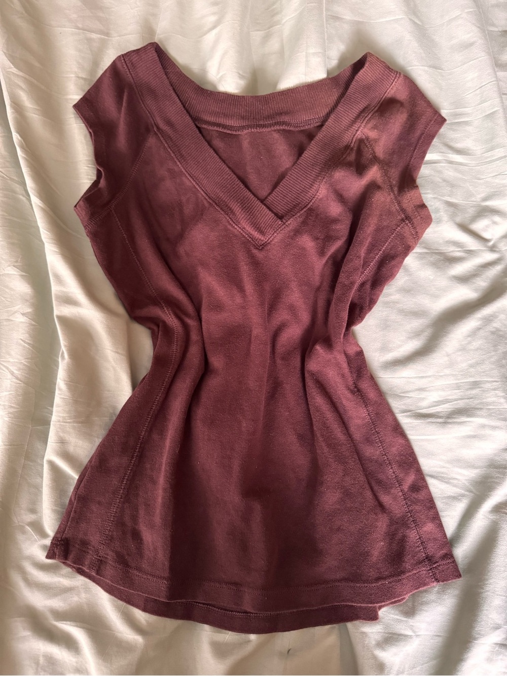 Kavio V-Neck Tank Top in Mauve
